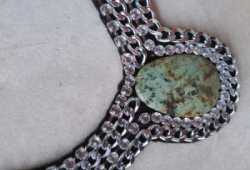 Collar-piedra