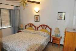 ocasion apartamento con vistas al mar y garaje.