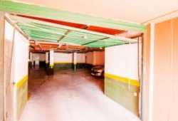 ocasion bajo con piscina y garaje y trastero<