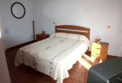 ocasion bungalow con piscina y amueblado y jardin.