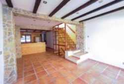 ocasion casa en el pueblo de la nucia muy bonita