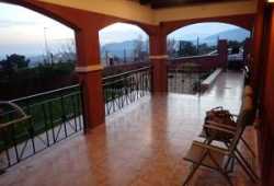 ocasion chalet con piscina y garaje  y trastero.