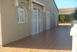 ocasion chalet con piscina y garaje  y trastero..
