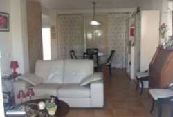 ocasion chalet con piscina y garaje y vistas,