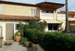 ocasion chalet con piscina y parking y vistas,