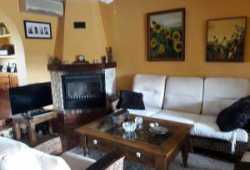 ocasion chalet con piscina y parking y vistas,