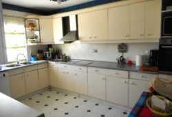 ocasion chalet con vistas y parking y amueblada.