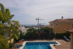 ocasion villa de lujo con piscina y parking ,