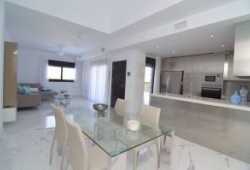 ocasion villa de lujo con piscina y parking ,,