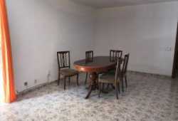 ocasion vivienda en el centro y amueblada.,`