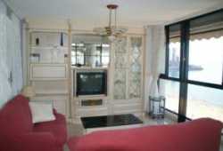 ocasion vivienda en primera linea de playa y gara<