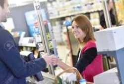 Se buscan cajeras en supermercados