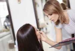 Se precisan esteticistas