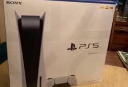 Sony PlayStation 5+ 10 juegos gratis en CD