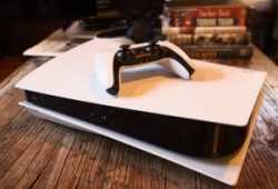 Sony PlayStation 5 Console con 5 juegos €150